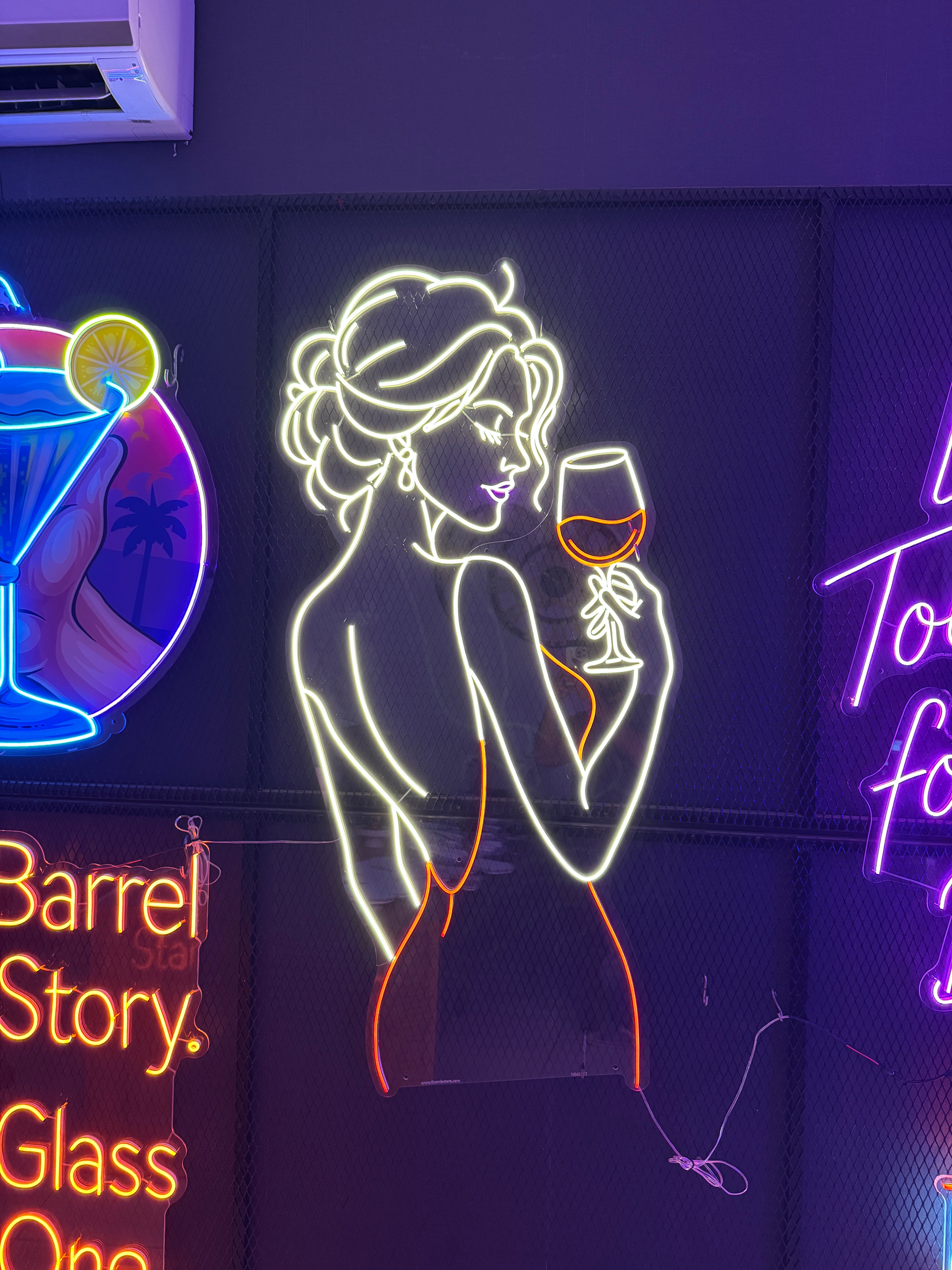 Elegant Lady with Wine LED Neon Sign