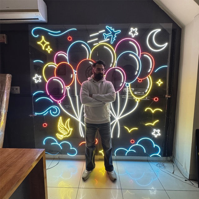 Exclusive Ballon Selfie Point Neon Sign